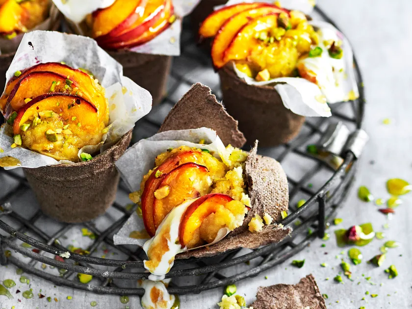 Peach, honey and yoghurt cake pots with pistachio