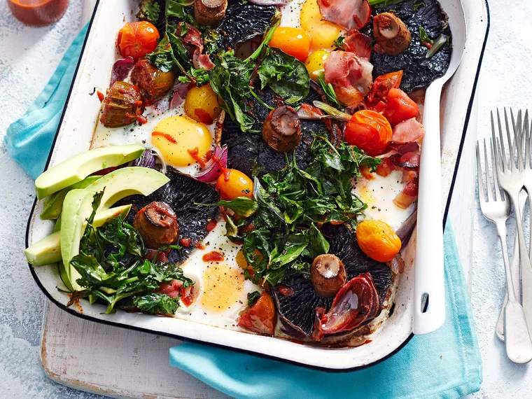 Roast mushroom, tomatoes and eggs