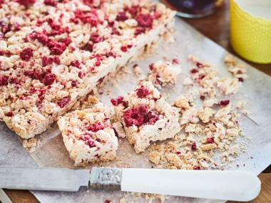 Raspberry and white chocolate rice bubble crackle slice