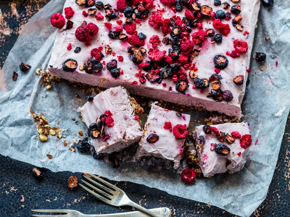 Gluten-free no-bake frozen berry yoghurt bars