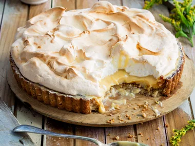 The best-ever lush lemon meringue pie