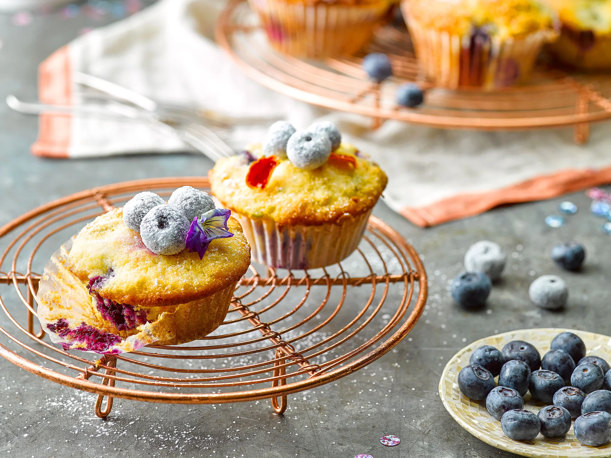 Little courgette, blueberry and lemon cakes