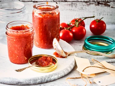 Easy tomato jam