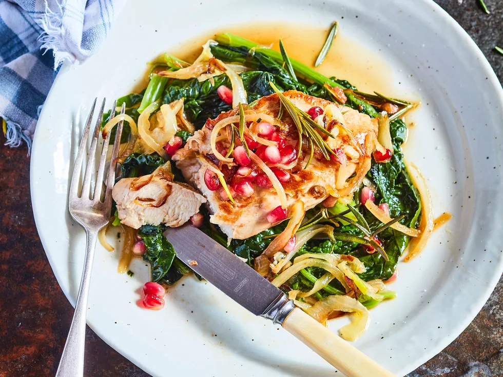 One-pot chicken with rosemary, spinach and pomegranate