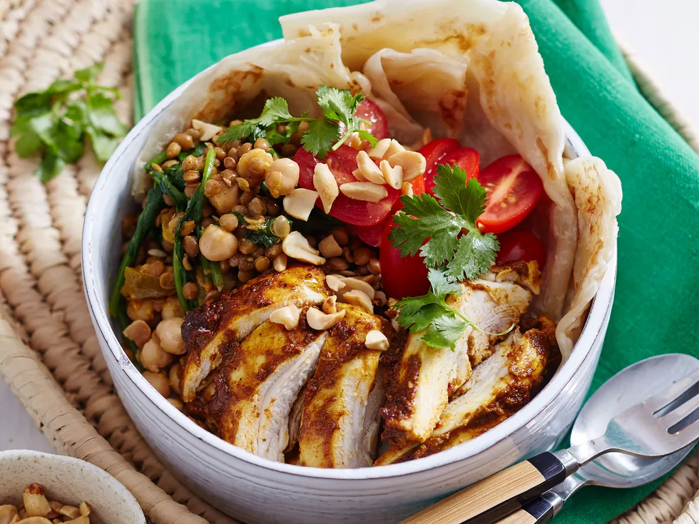 Chicken madras poke bowl with lentils, chickpeas and spinach