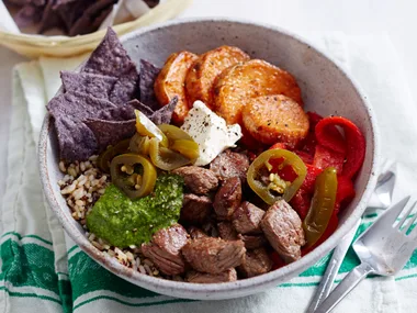 Argentinian beef poke bowl