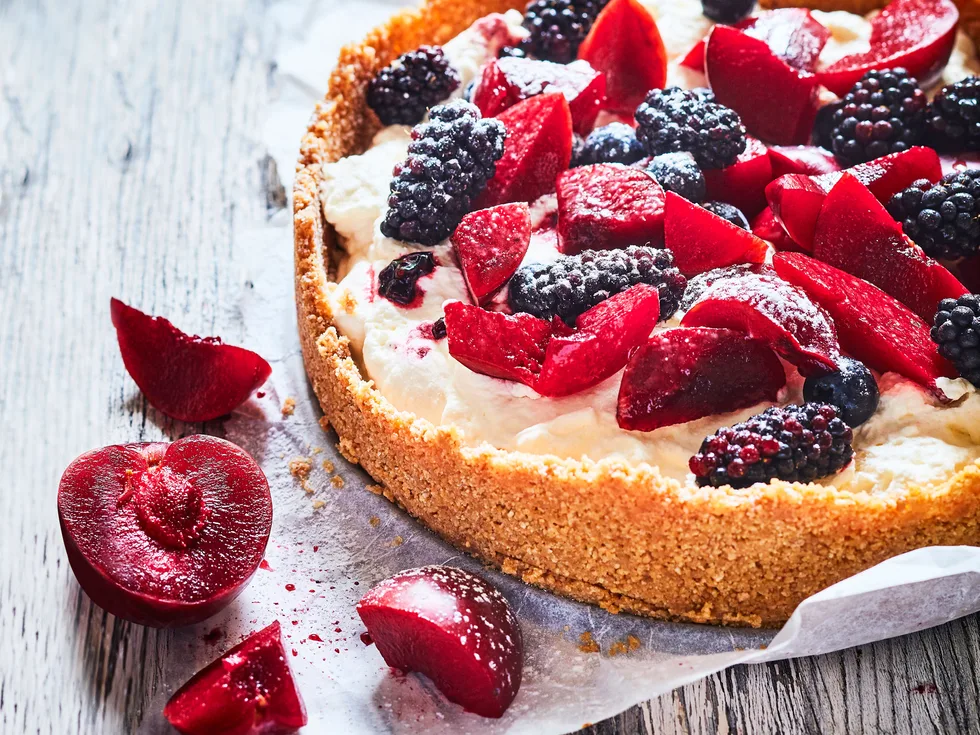 No-bake plum, berry and goat’s cheese cream pie