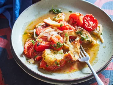 Tomato and bread bake