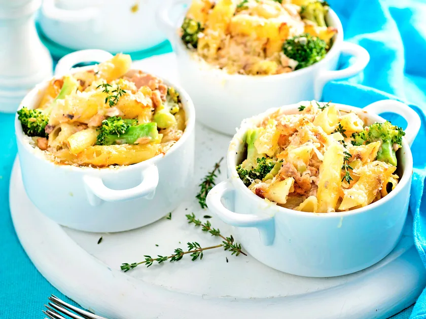 Gluten-free creamy salmon, broccoli and penne pasta pots
