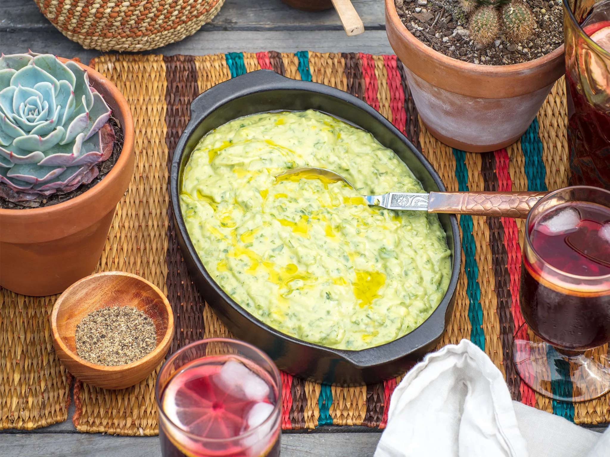 Guasacaca (Venezuelan-style avocado and herb guacamole)
