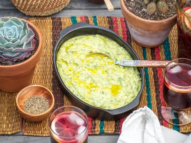 Guasacaca (Venezuelan-style avocado and herb guacamole)