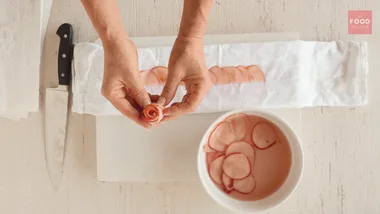 How to make apple roses for your next dessert