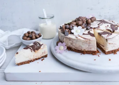 4 tasty ways to turn yoghurt into dessert with Yoplait