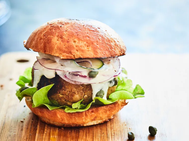 Chickpea, apple and quinoa vegetarian burgers