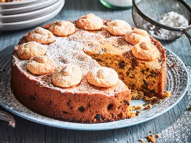 Easter simnel cake with almond macaroons