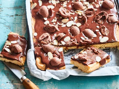 Easy chocolate slice with caramel Easter eggs