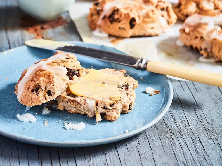 Gluten-free hot cross bun Easter scones
