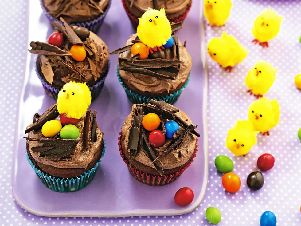 Bird’s nest cupcakes