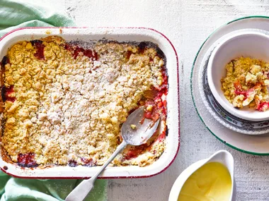 Roasted rhubarb and strawberry crumble