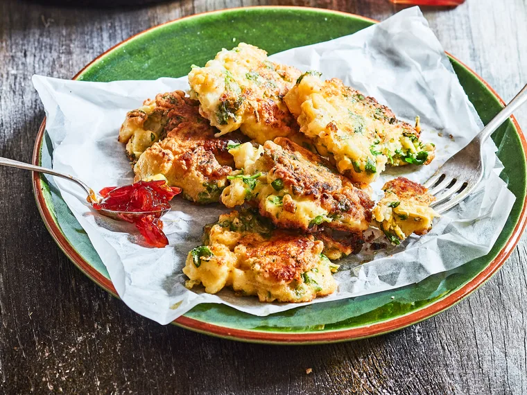 Cauliflower cheese fritters