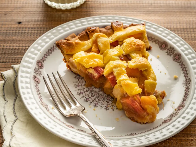 Rhubarb and apple lattice tart