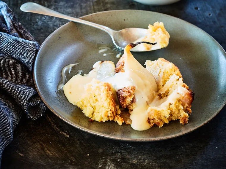Honeyed pears with ginger sponge