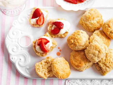 Rose and vanilla scones