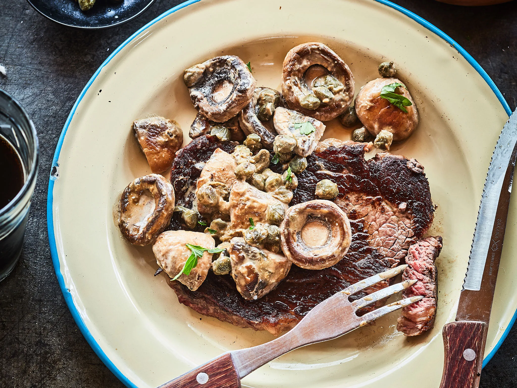 Mushroom pepper steak sauce