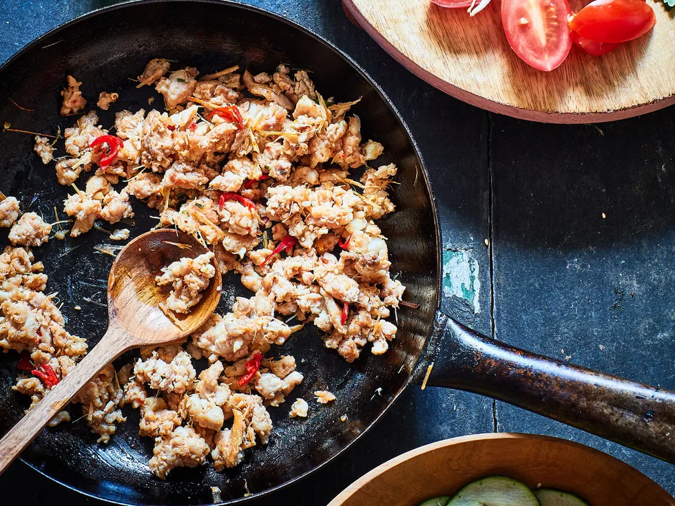 Lemongrass chicken lettuce cups