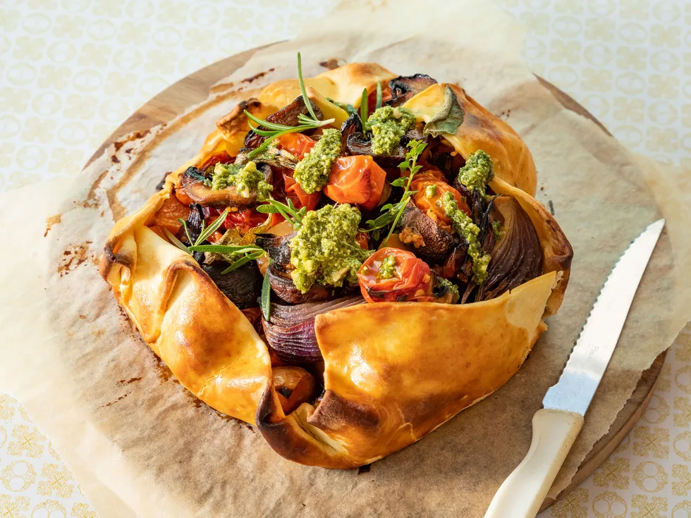 Rustic vegetable pie