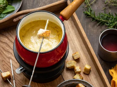Cheese and herb fondue
