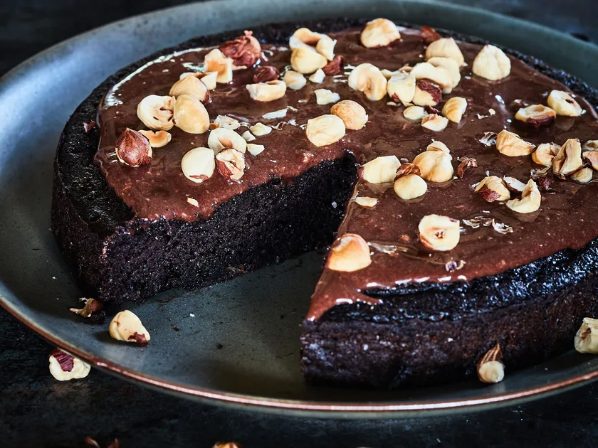 Gluten-free chocolate and hazelnut cake