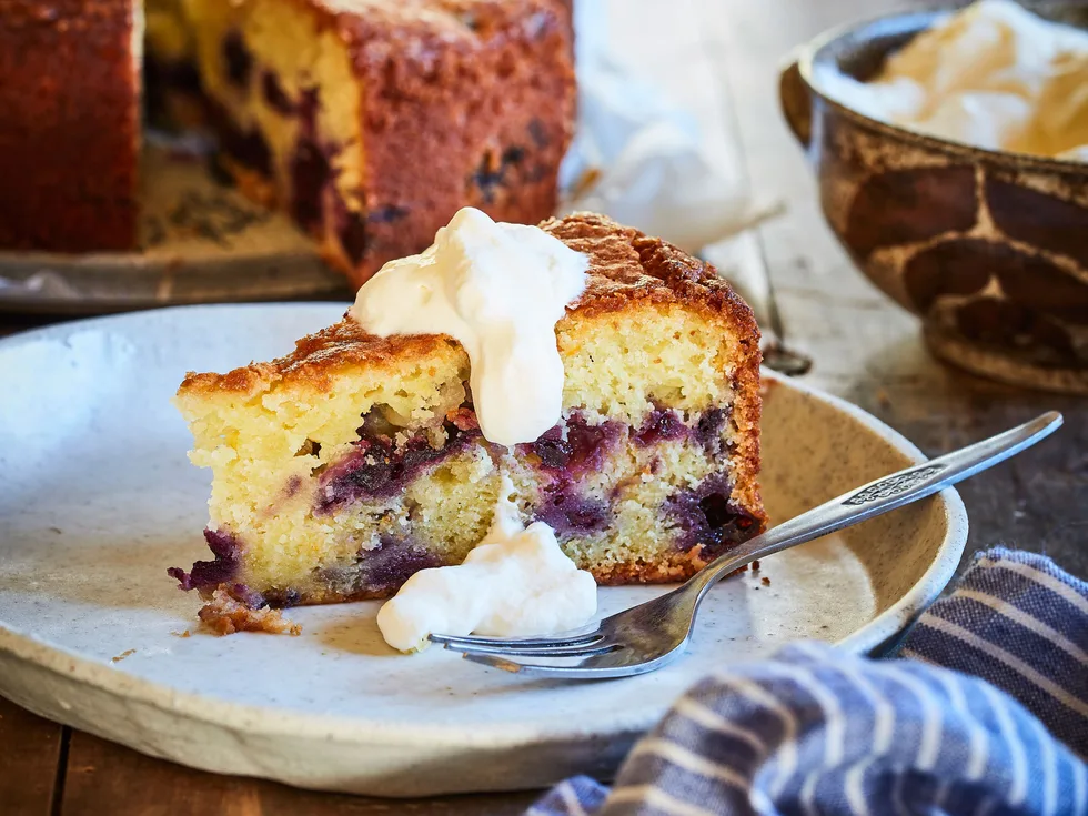 Lemon and blueberry yoghurt cake