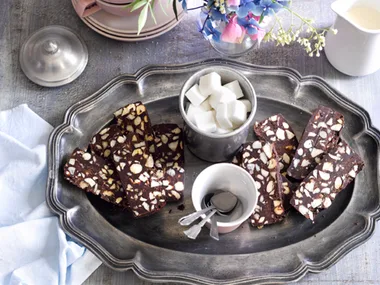Chocolate nut slice