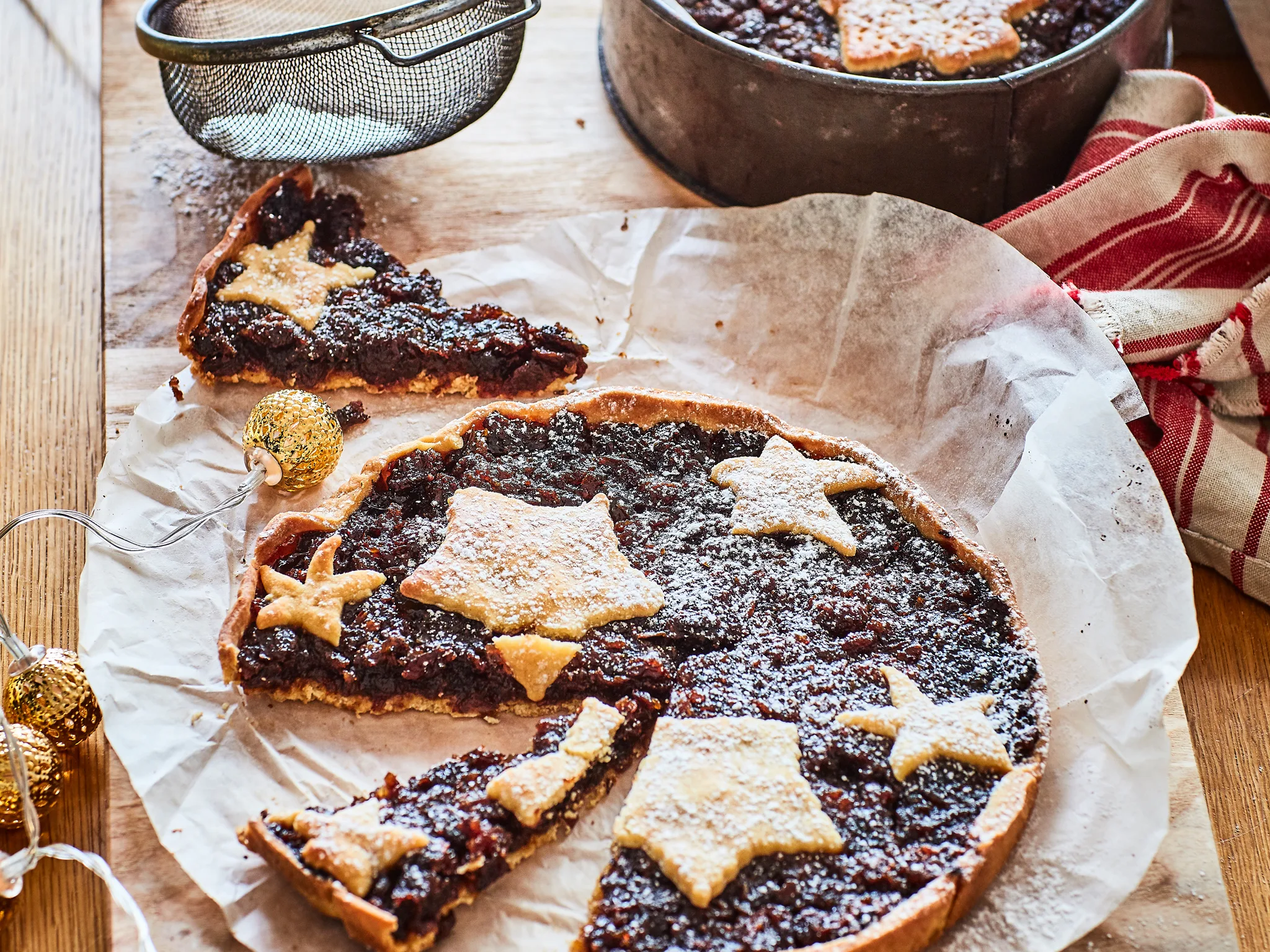 Christmas fruit tart