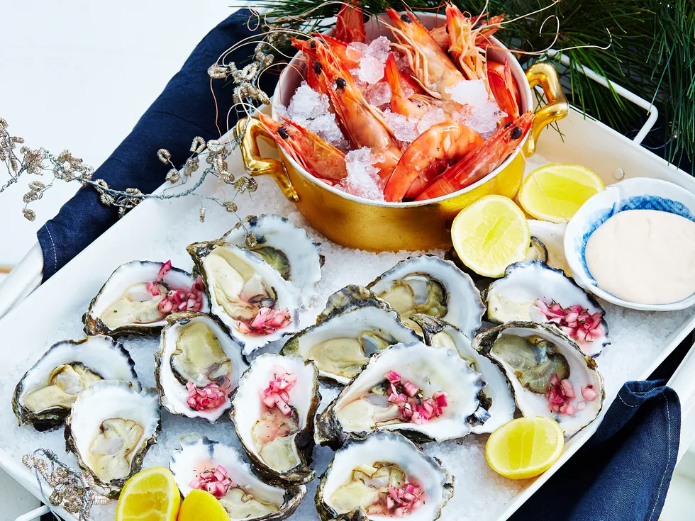 Prawn and oyster platter