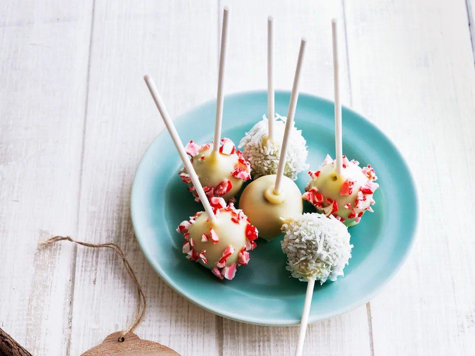 Christmas cake brownie pops