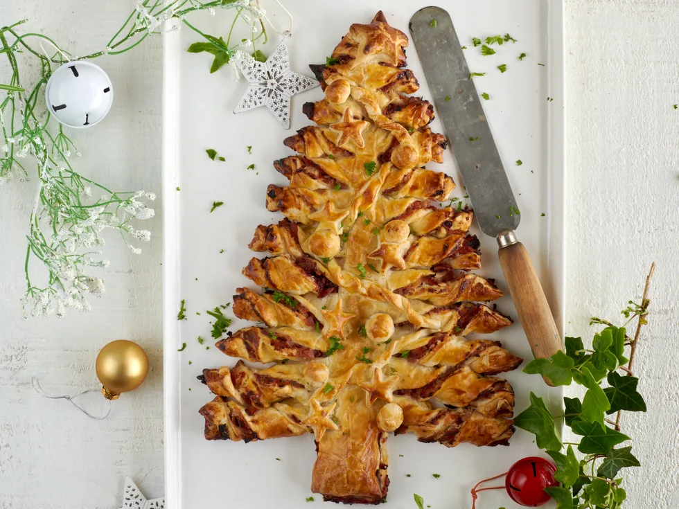 Ham and cranberry pull-apart Christmas tree