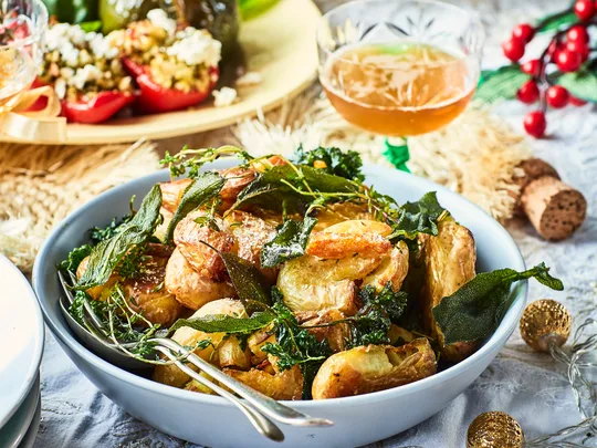 Roasted potatoes with crispy herbs