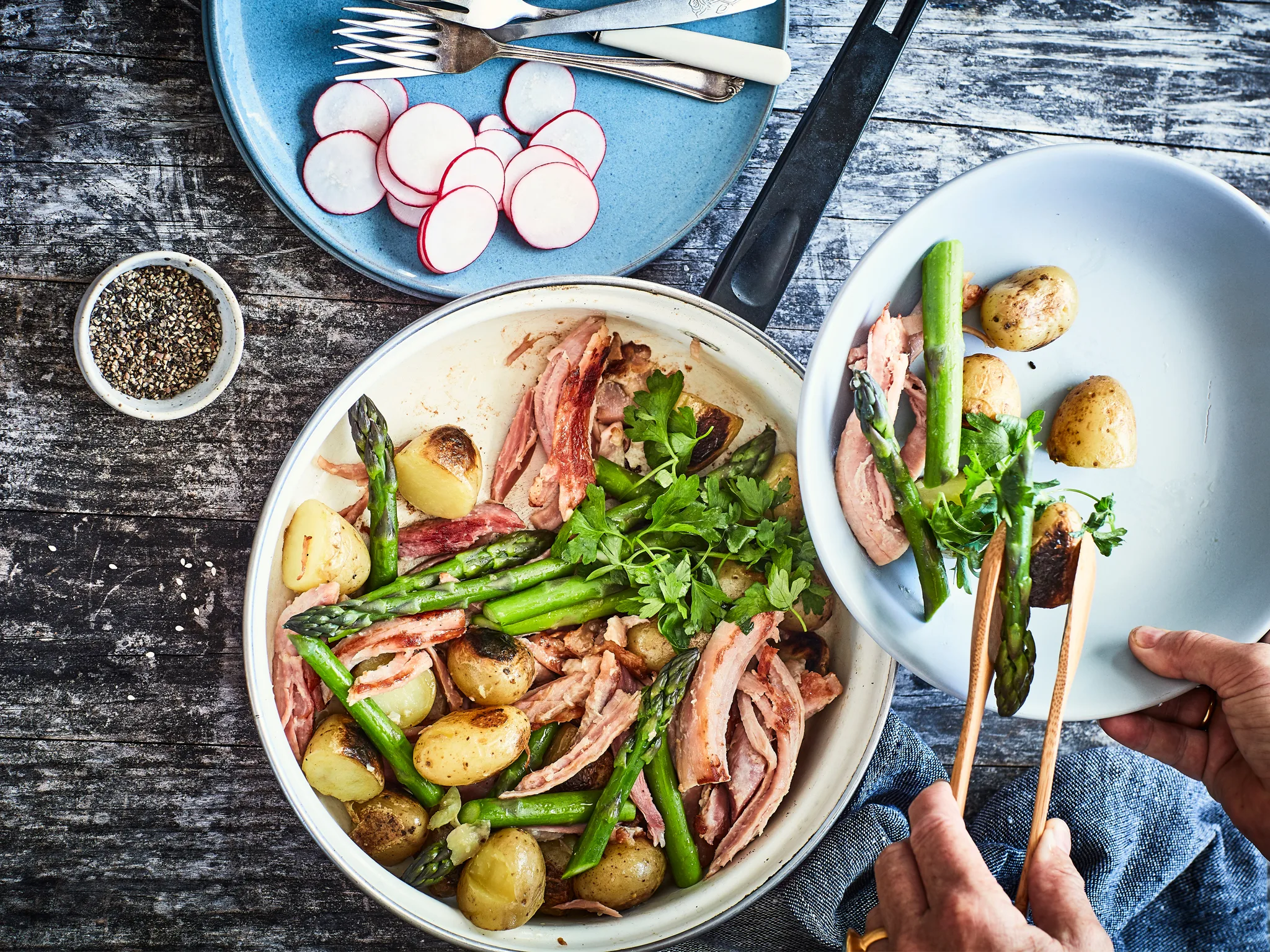 One-pan ham, spuds and vegetables