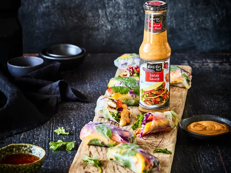 Lemongrass and satay chicken rainbow rolls