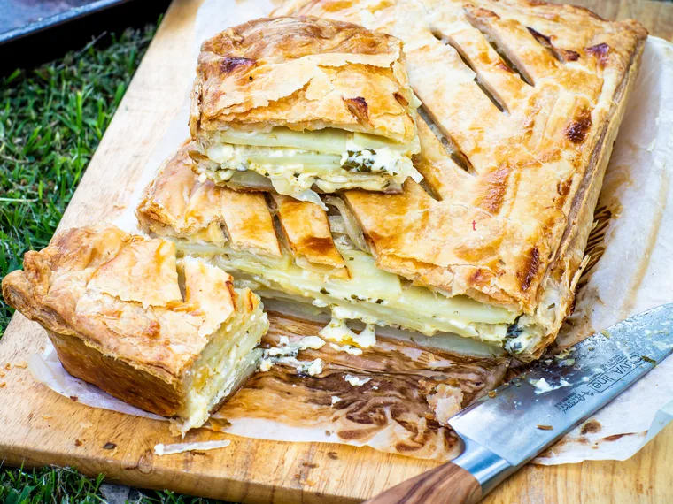 Potato, herb and cr&egrave;me fra&icirc;che pie