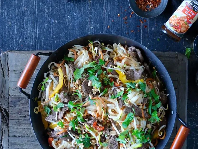 Pad Thai beef satay