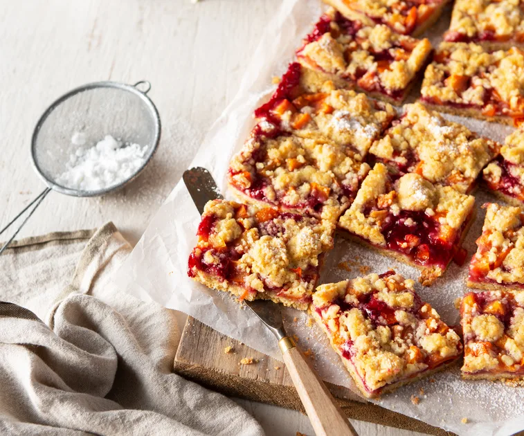 Persimmon, raspberry and ginger slice