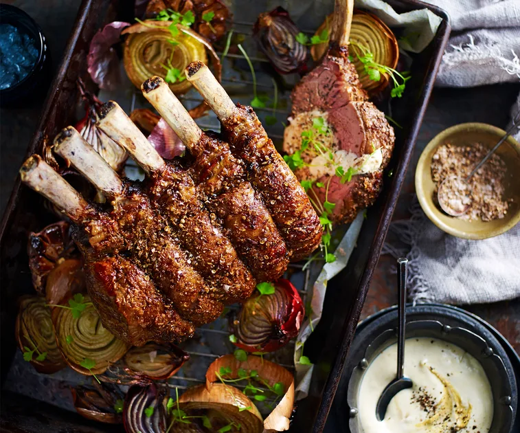Beef rib roast with spiced salt and roasted onions