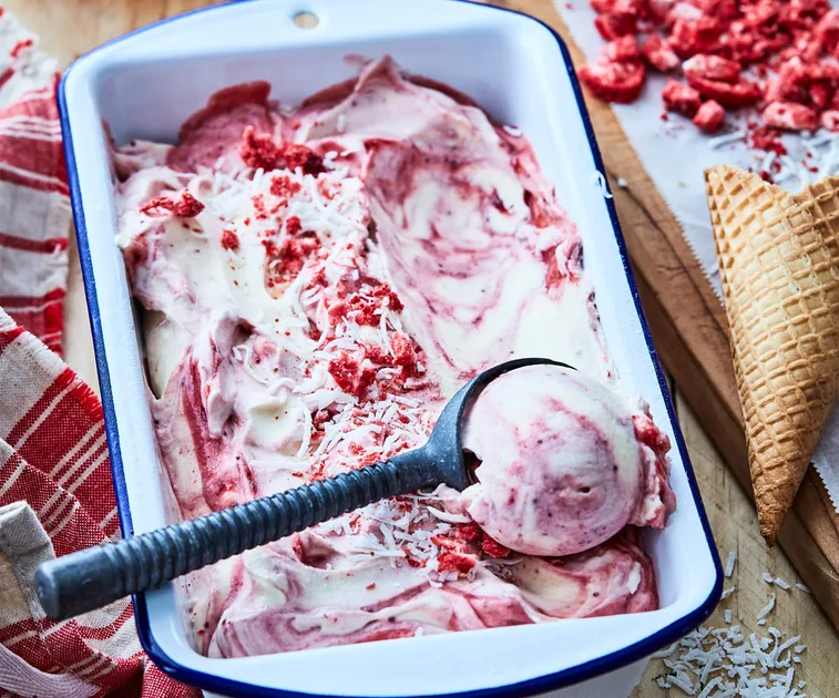 No-churn strawberry and white chocolate ice cream