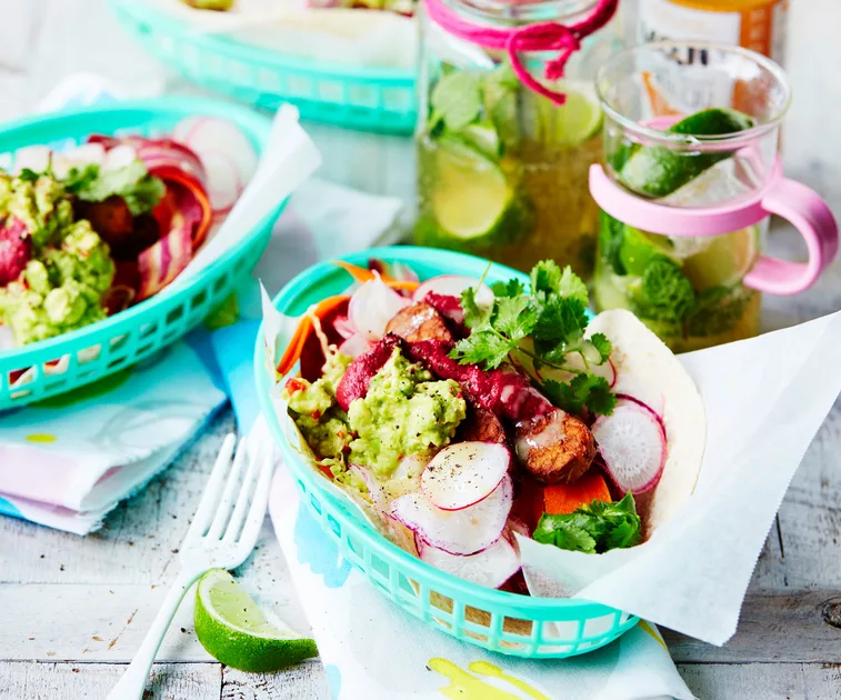 Vegan Mexican slaw with tempeh and guacamole