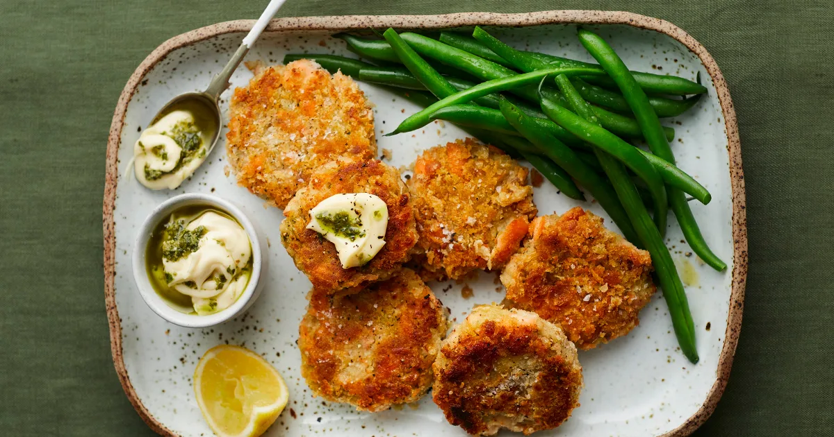Salmon & white bean fish cakes