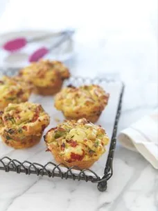Savoury muffins with feta and ham