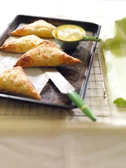 Easy apple turnovers with puff pastry